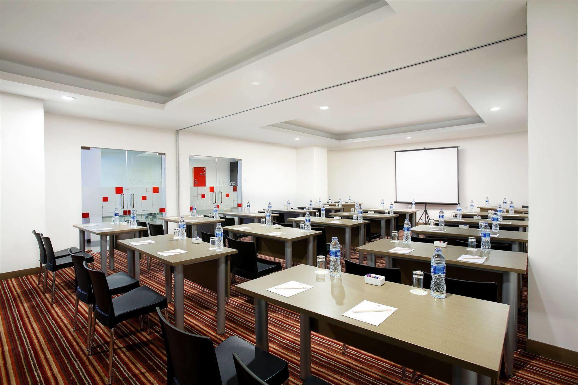 Amaris Hotel Seasons City Jakarta Ngoại thất bức ảnh